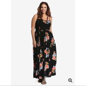 🚫SOLD🚫 Torrid Floral Maxi Dress